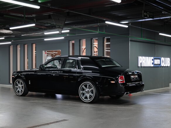 2013 Rolls-Royce Phantom VII Рестайлинг (Series II), чёрный - вид 1