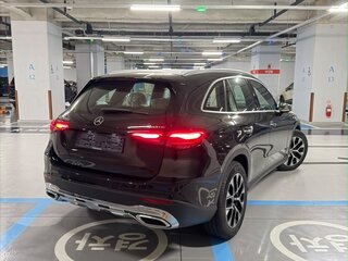 2026 Mercedes-Benz GLC 220 d II (X254), чёрный, 9100000 рублей, вид 4