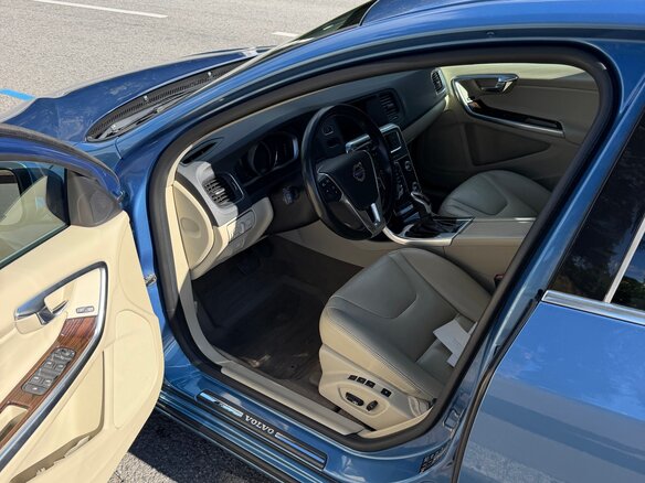 2013 Volvo S60 II Рестайлинг, голубой, 1700000 рублей - вид 36