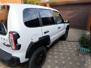 2023 Lada (ВАЗ) Niva Travel I, белый, 1350000 рублей, вид 3