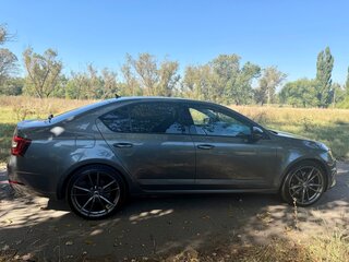 2020 Skoda Octavia III (A7) Рестайлинг, серый, 2600000 рублей, вид 4