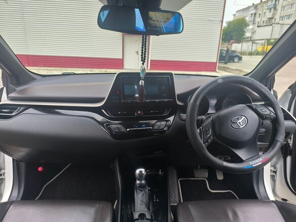 2018 Toyota C-HR I, белый, 1790000 рублей - вид 13