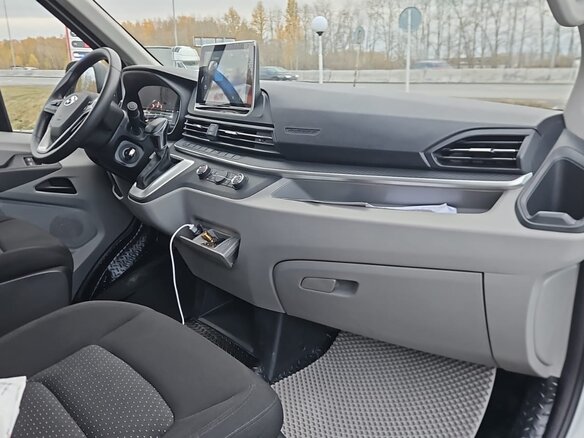 2022 Maxus V90, белый, 3300000 рублей - вид 4