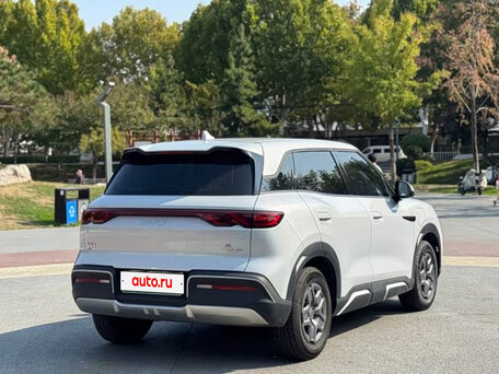2025 BYD Yuan Up 45.12 kWh, серебристый, 2020000 рублей, вид 3