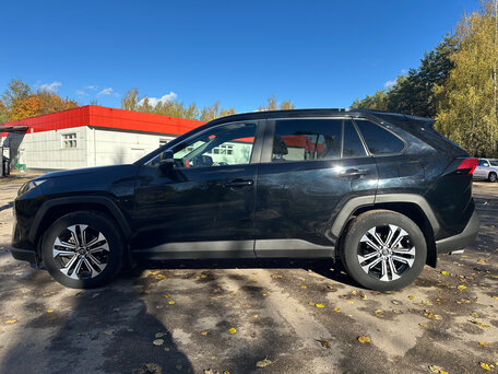 2020 Toyota RAV4 V (XA50), чёрный, 4000000 рублей, вид 4