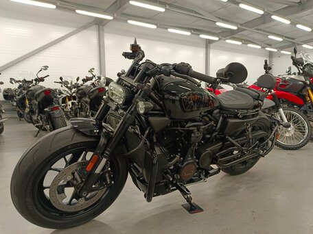 2021 Harley-Davidson Sportster S, чёрный, 1390000 рублей, вид 5
