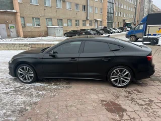 2020 Audi A5 45 TFSI II (F5) Рестайлинг, чёрный, 4200000 рублей, вид 3