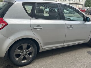 2010 Kia Ceed I Рестайлинг, серебристый, 730000 рублей, вид 5