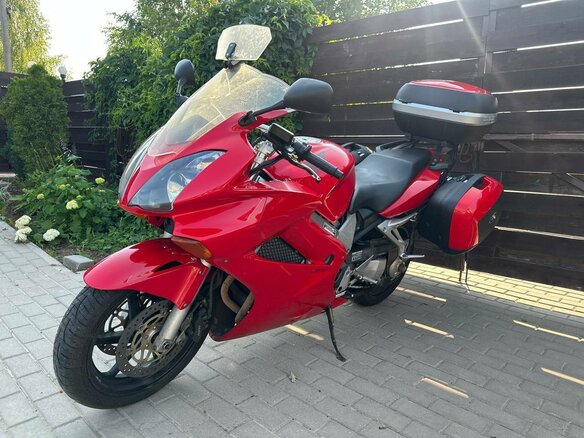 2002 Honda VFR 800, красный, 300000 рублей - вид 2