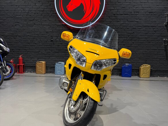 2001 Honda GL 1800 Gold Wing, жёлтый, 815000 рублей - вид 12