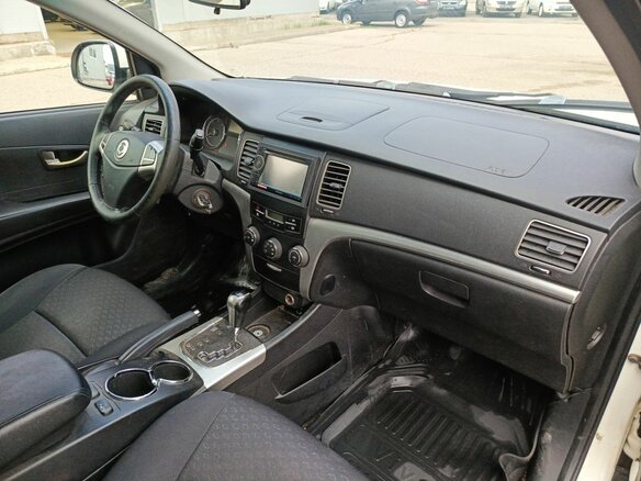 2011 SsangYong Actyon II, белый, 690000 рублей - вид 10