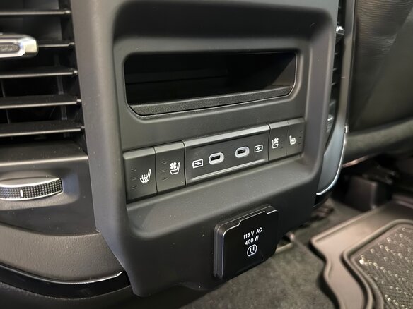 2026 Ram 1500 Crew Cab eTorque V Рестайлинг, чёрный, 11290000 рублей - вид 14