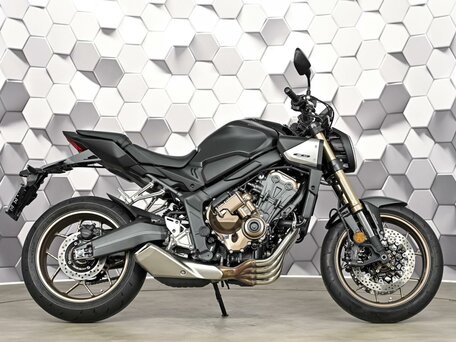 2026 Honda CB 650R, чёрный, 1377000 рублей, вид 3