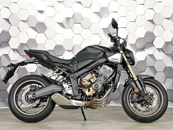 2026 Honda CB 650R, чёрный, 1377000 рублей - вид 2