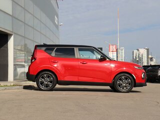 2021 Kia Soul III, красный, 2190000 рублей, вид 4