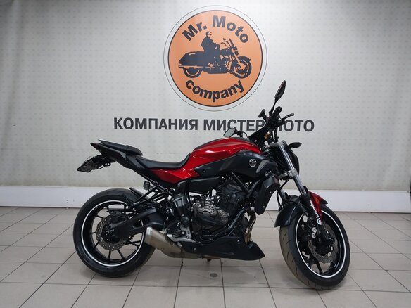 2016 Yamaha MT-07 (FZ-07), красный, 698000 рублей