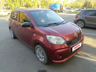 2017 Toyota Passo III, красный, 537000 рублей, вид 2