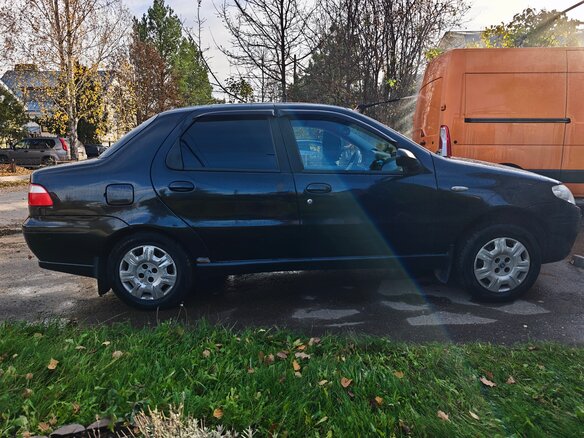 2007 Fiat Albea I Рестайлинг, чёрный, 250000 рублей - вид 2