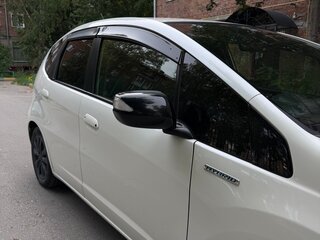 2012 Honda Fit Hybrid II, белый, 900000 рублей, вид 4