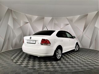 2013 Volkswagen Polo V, белый, 465150 рублей, вид 2