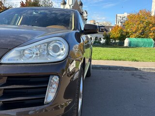 2008 Porsche Cayenne I Рестайлинг (957), коричневый, 1930000 рублей, вид 3