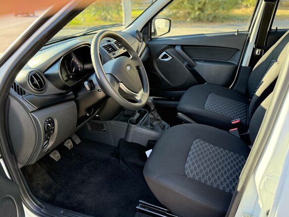 2026 Lada (ВАЗ) Granta I Рестайлинг, белый, 987000 рублей - вид 4