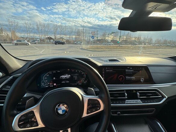 2020 BMW X6 40i III (G06), белый, 8000000 рублей - вид 8