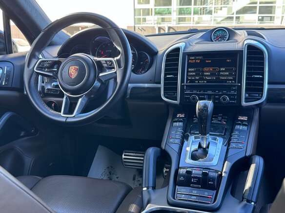 2015 Porsche Cayenne GTS II Рестайлинг (958), чёрный, 3650000 рублей - вид 13