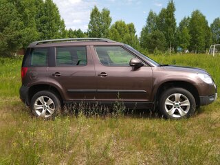 2013 Skoda Yeti I, коричневый, 710000 рублей, вид 3