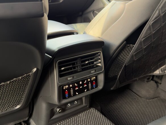 2021 Audi Q7 45 TDI II (4M) Рестайлинг, чёрный, 6950000 рублей - вид 13