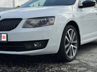 2015 Skoda Octavia III (A7), белый, 1550000 рублей, вид 2