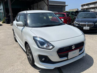2022 Suzuki Swift V Рестайлинг, белый, 700000 рублей, вид 3