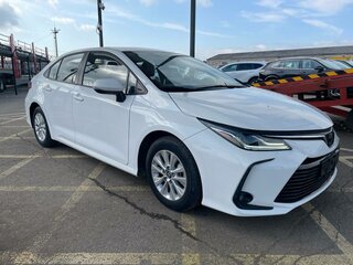2021 Toyota Corolla XII (E210), белый, 1850000 рублей, вид 3