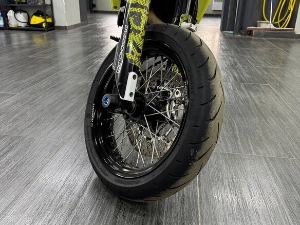 2016 Husqvarna 701 Supermoto, жёлтый, 790000 рублей - вид 6