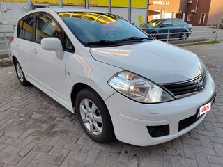 2012 Nissan Tiida I Рестайлинг, белый, 815000 рублей, вид 3