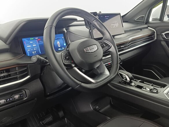 2024 Geely Okavango I Рестайлинг, белый, 2740000 рублей - вид 8