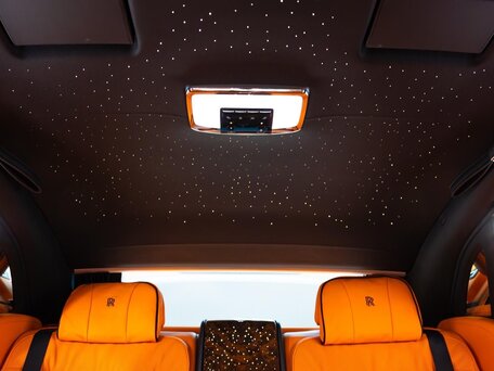 2023 Rolls-Royce Phantom Extended VIII Рестайлинг (Series II), серебристый, 50000000 рублей, вид 5