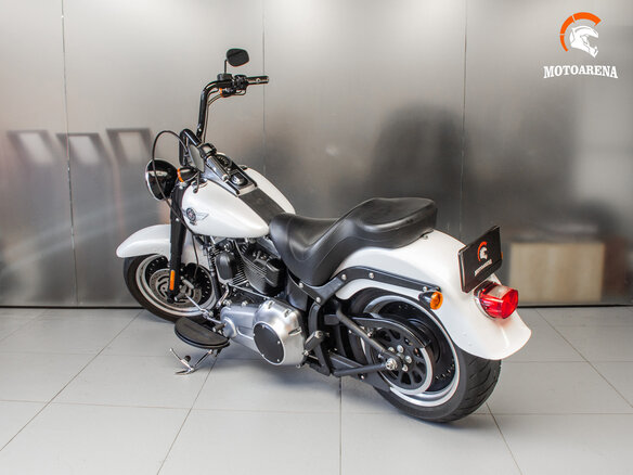 2011 Harley-Davidson Fat Boy, белый, 1016436 рублей - вид 4