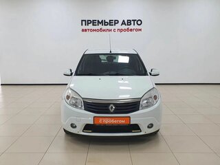 2013 Renault Sandero I, белый, 620000 рублей, вид 2