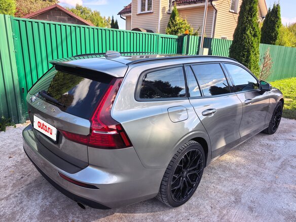 2019 Volvo V60 II, серый, 1800000 рублей - вид 6