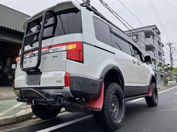 2023 Mitsubishi Delica D:5 I Рестайлинг, белый, 2800000 рублей - вид 5