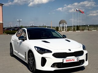 2020 Kia Stinger I Рестайлинг, белый, 3100000 рублей, вид 5