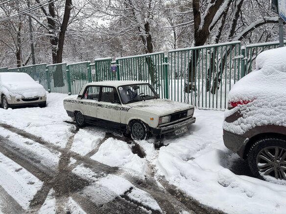 1998 Lada (ВАЗ) 2105, белый, 105000 рублей - вид 2