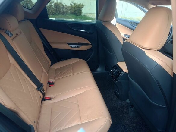 2023 Lexus NX 350h II, серый, 8300000 рублей - вид 14