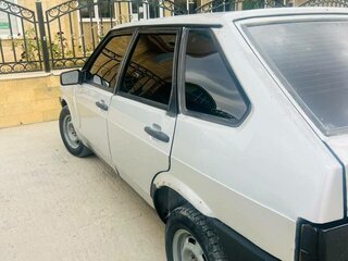 2003 Lada (ВАЗ) 21093i, серебристый, 100000 рублей, вид 4