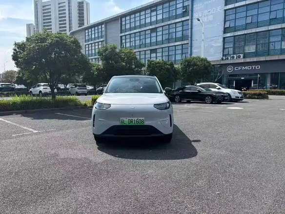 2026 Leapmotor A10 53 kWh, белый - вид 1