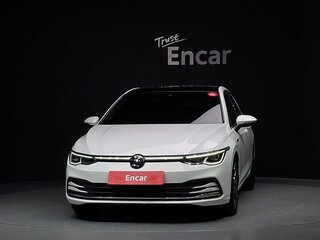 2022 Volkswagen Golf VIII, белый, 2620000 рублей, вид 2