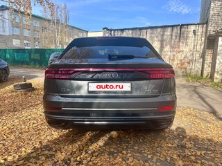 2020 Audi Q8 50 TDI I (4M), серый, 6900000 рублей, вид 3
