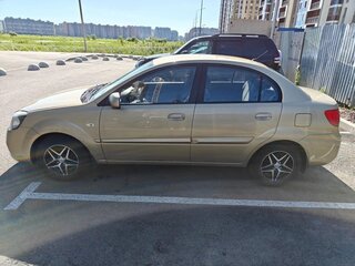 2010 Kia Rio II Рестайлинг, бежевый, 580000 рублей, вид 5