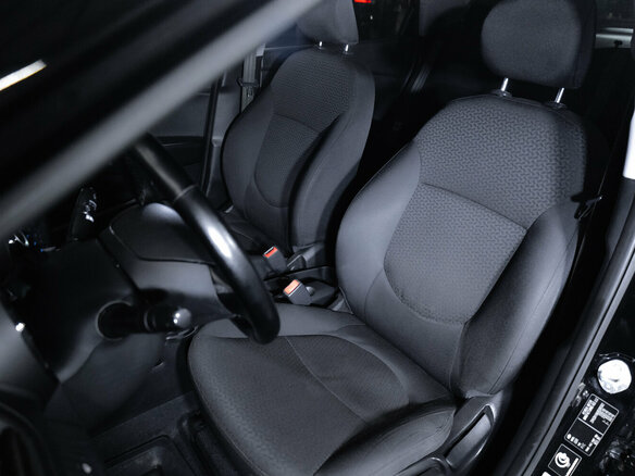 2015 Kia Rio III Рестайлинг, чёрный, 900000 рублей - вид 15